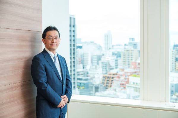 山崎俊輔さんインタビューカット 